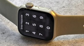 Good
													Apple Watch Series 8 41mm - Silver, A2770 - GPS, Aluminum, photo 1 of 10