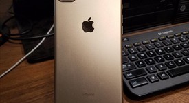 Good
													Apple iPhone 7 Plus - Unlocked, Gold, 32 GB, A1661, photo 3 of 8