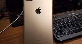 Good
													Apple iPhone 7 Plus - Unlocked, Gold, 32 GB, A1661, photo 3 of 9