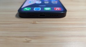 Good
													Apple iPhone 13 - Unlocked, Midnight, 128 GB, A2482, photo 4 of 13