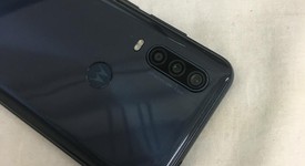 Good
													Motorola One Action - Unlocked, Navy Blue, 128 GB, 4 GB, photo 4 of 7