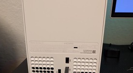 Mint
													Xbox Series X (2020) - Robot White, 1 TB, All-Digital, photo 5 of 9