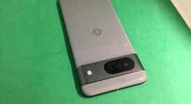 Good
													Google Pixel 8 - Unlocked, Hazel, 128 GB, 8 GB, G9BQD, Sub-6 5G, photo 4 of 4