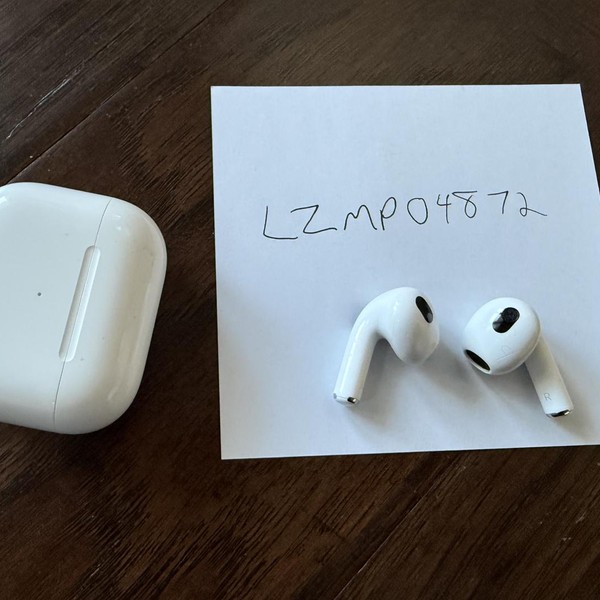 Apple AirPods 3rd Gen - MagSafe Case