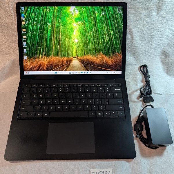 Microsoft Surface Laptop 3 - I5, Black, 256 GB, 8 GB, 13.5 inch