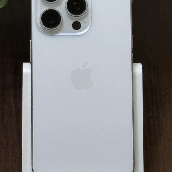 Apple iPhone 16 Pro - Unlocked, 256 GB, White, A3083