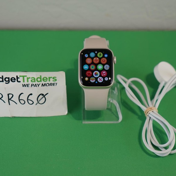 Apple Watch SE 2nd Gen 40mm - Unlocked, Starlight, A2726 - Cellular, Aluminum