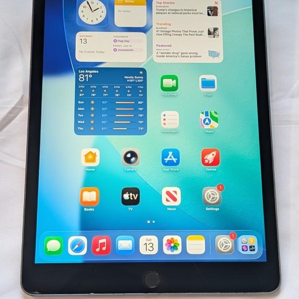 Apple iPad (8th Gen) - Wi-Fi, 32 GB, Gray, A2270