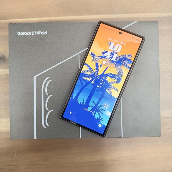 Galaxy Z Trifold - Unlocked, 512 GB, Crafted Black, 16 GB, SM-F968U1