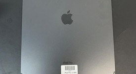 Mint
													Apple iPad Pro 13" (M4) 2024 - Unlocked, Black, 256 GB, 8 GB, A2926, Standard Glass, photo 3 of 7