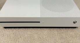 Mint
													Xbox One S (2016) - White, 1 TB, All Digital Edition, photo 6 of 6