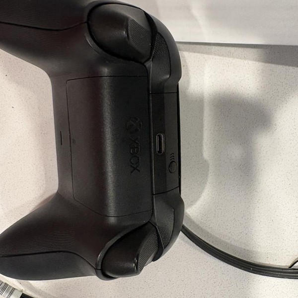 Xbox Series X (2020) - 1 TB, Black, standard