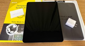 Mint
													Apple iPad Pro 13" (M4) 2024 - Unlocked, Black, 256 GB, 8 GB, A2926, Standard Glass, photo 1 of 10