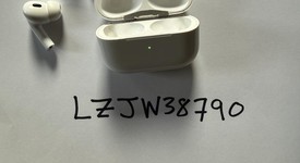 Used
													Apple AirPods Pro 2nd Gen - USB-C, photo 4 of 7