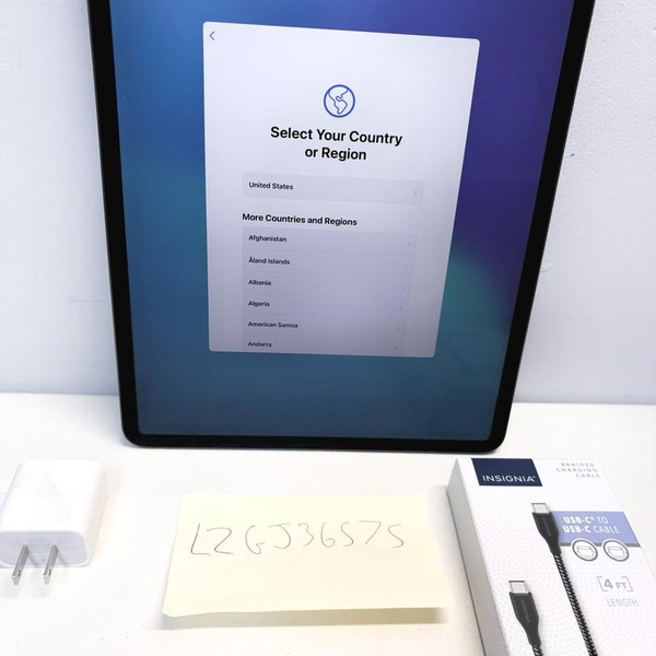 Apple iPad Pro 12.9 inch 3rd Gen 2018 - Wi-Fi, 64 GB, Gray, A1876