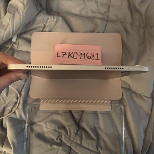 Apple iPad Air 11 inch (M3) 2025 - Wi-Fi, Starlight, 128 GB, A3266