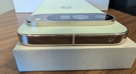 Good
													Google Pixel 10 Pro XL - Unlocked, Jade, 256 GB, GUL82, photo 6 of 6