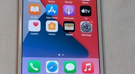 Good
													Apple iPhone 7 - Consumer Cellular, Rose Gold, 32 GB, A1660, photo 1 of 4