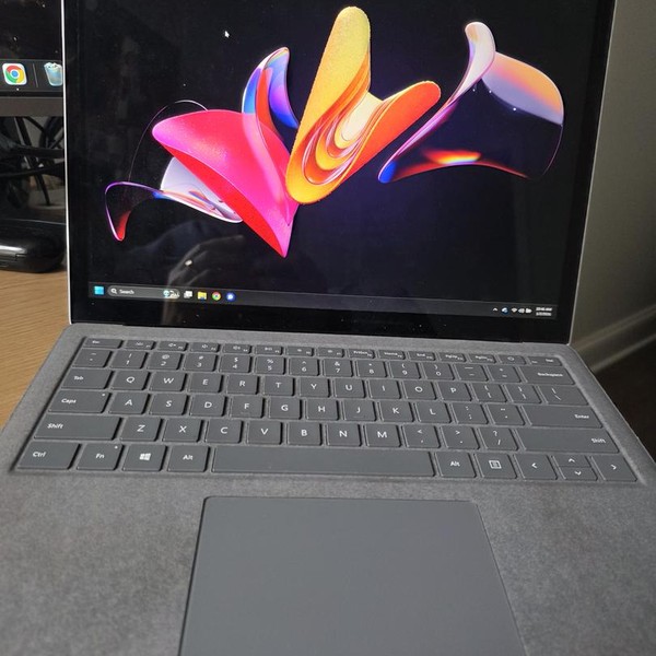 Microsoft Surface Laptop 3 - 256 GB, Platinum, 8 GB, Intel Core i5, 13.5 inch