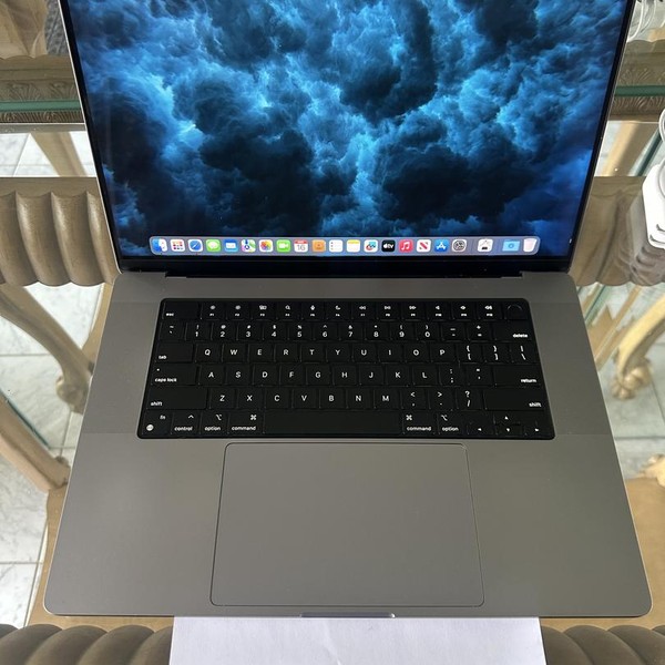 MacBook Pro 2023 - 16 inch - 1 TB, Gray, 32 GB, Apple M2 Max