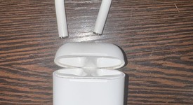 Used
													Apple AirPods 2nd Gen - Lightning Case, photo 2 of 6