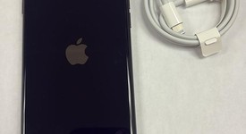 Mint
													Apple iPhone SE 3rd Gen 2022 - Unlocked, Midnight, 64 GB, A2595, photo 2 of 9