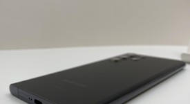 Mint
													Samsung Galaxy S22 Ultra - Unlocked, Black, 256 GB, 12 GB, SM-S908U1, photo 2 of 5