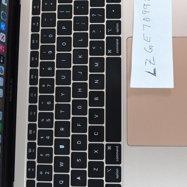 MacBook Air 2019 - 13 inch - 128 GB, Gold, 8 GB, Intel Core i5