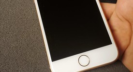 Good
													Apple iPhone 8 - Unlocked, Gold, 64 GB, A1863, photo 2 of 8