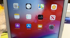 Good
													Apple iPad Air - Wi-Fi, Silver, 16 GB, photo 1 of 5