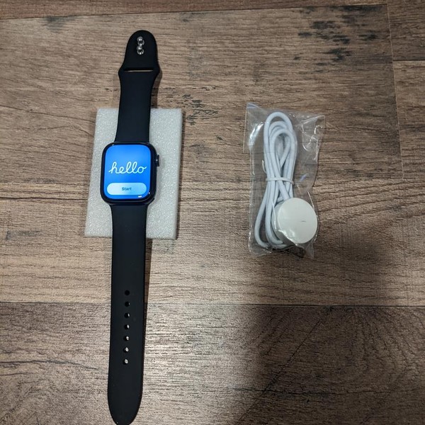 Apple Watch Series 9 41mm - Unlocked, Midnight, A2982 - Cellular, Aluminum