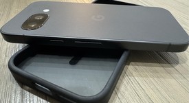 Mint
													Google Pixel 9a - Verizon, Obsidian, 128 GB, 8 GB, photo 2 of 10