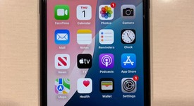 Mint
													Apple iPhone 11 - Unlocked, Black, 64 GB, A2111, photo 4 of 14