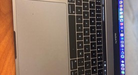 Good
													MacBook Pro 2018 (With Touch Bar) - 15" - I7, Silver, 256 GB, 16 GB, photo 4 of 5