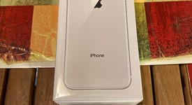 New
													Apple iPhone 8 - Verizon, Silver, 64 GB, A1863, photo 1 of 4