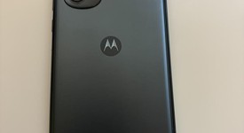 Mint
													Motorola Edge (2022) - Unlocked, Gray, 128 GB, 8 GB, photo 1 of 9