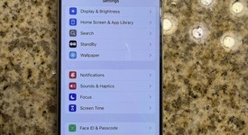 Mint
													Apple iPhone 15 Pro - Unlocked, White, 128 GB, A2848, photo 1 of 9