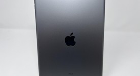 Mint
													Apple iPad 9th Gen - Unlocked, Gray, 256 GB, A2603, photo 2 of 6