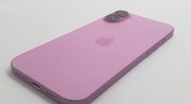 Mint
													Apple iPhone 16 Plus - Unlocked, Pink, 128 GB, A3082, photo 4 of 5