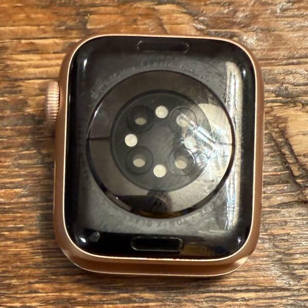 Apple Watch Series 6 40mm - Unlocked, Gold, A2293 - Cellular, Aluminum