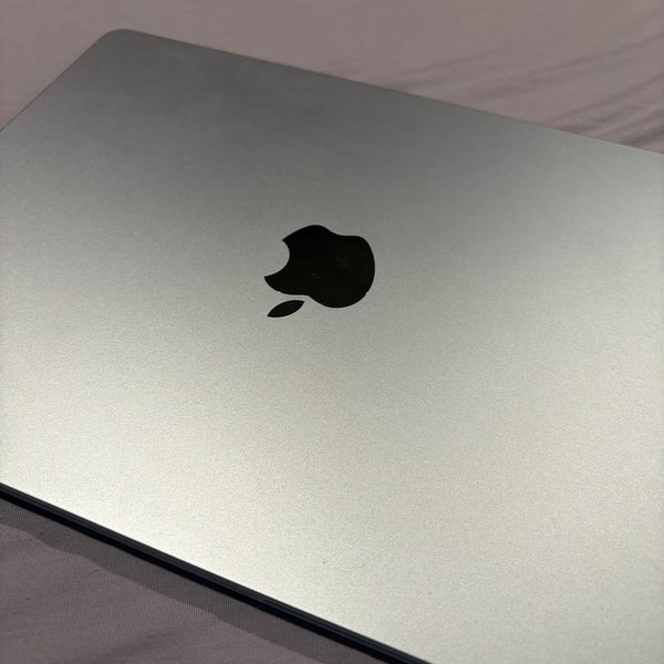 MacBook Air 2025 (M4) - 13 inch - 1 TB, Sky Blue, 24 GB, Apple M4