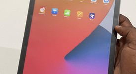 Mint
													Apple iPad Air 4th Gen - Unlocked, Gray, 64 GB, A2324, photo 3 of 13