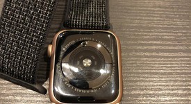 Mint
													Apple Watch Series 5 44mm - Unlocked, Gold, A2095 Cellular, Aluminum, photo 4 of 5