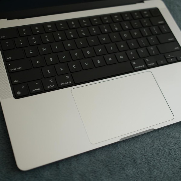 MacBook Pro 2021 - 14 inch - 1 TB, Silver, 16 GB, Apple M1 Pro 10-core