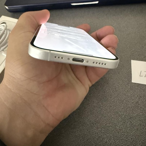 Apple iPhone 16 - Unlocked, 128 GB, White, A3081