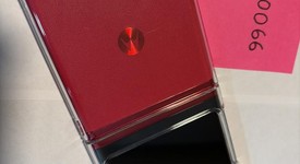 Mint
													Motorola Razr Plus (2023) - Unlocked, Magenta, 256 GB, 8 GB, photo 4 of 15