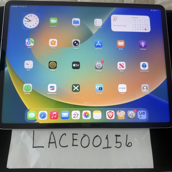 Apple iPad Pro 12.9 inch 6th Gen 2022 - Unlocked, 256 GB, Silver