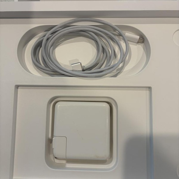 MacBook Pro 2021 - 14 inch - 1 TB, Silver, 16 GB, Apple M1 Pro 10-core