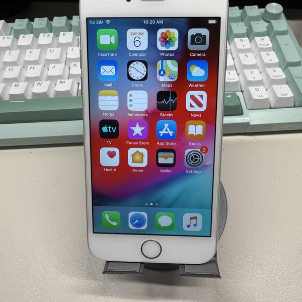Apple iPhone 6 - Unlocked, 16 GB, Silver, A1549
