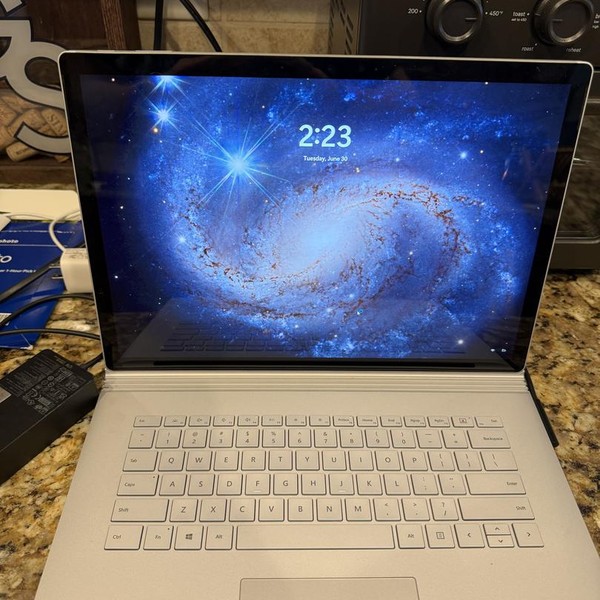 Microsoft Surface Book 3 - 256 GB, 16 GB, Intel Core i7, 15 inch
